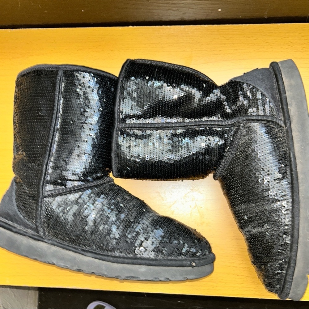UGG Sparkling Black Sequin Boots - Picture 1 of 6